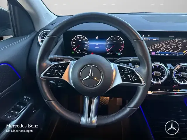 Mercedes-Benz GLA 220