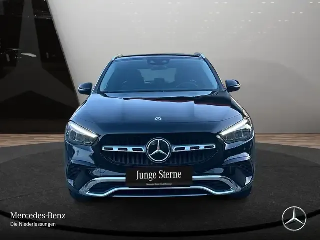 Mercedes-Benz GLA 220