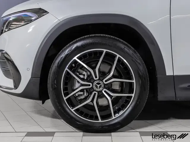 Mercedes-Benz EQB 300