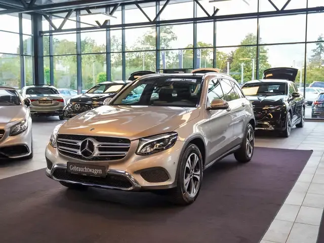 Mercedes-Benz GLC 220