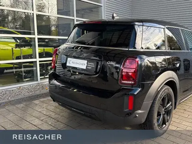 MINI One Countryman