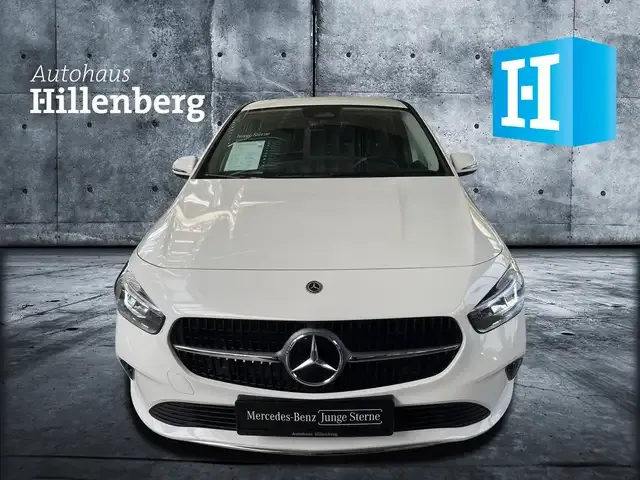 Mercedes-Benz B 200