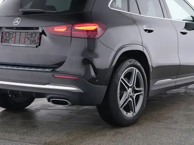 Mercedes-Benz GLA 180