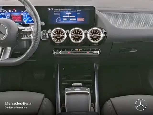 Mercedes-Benz EQA 300