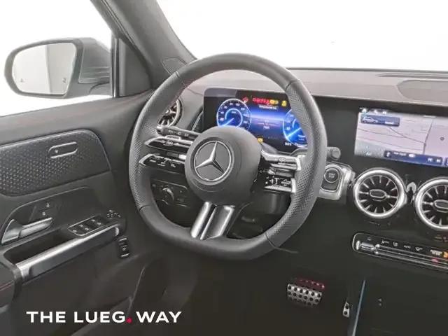 Mercedes-Benz EQB 300