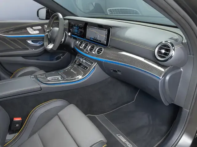 Mercedes-Benz E 63 AMG