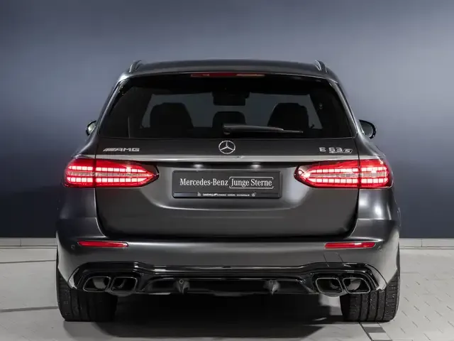 Mercedes-Benz E 63 AMG