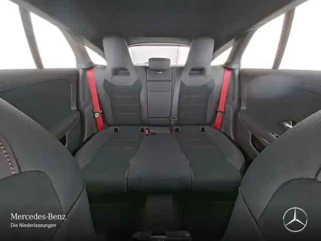 Mercedes-Benz CLA 35 AMG