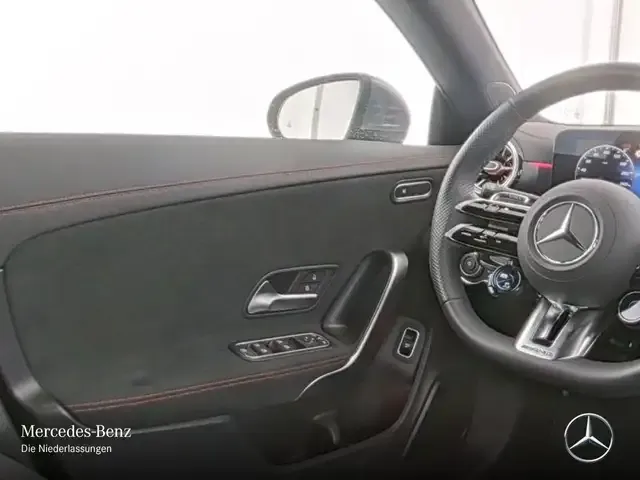 Mercedes-Benz CLA 35 AMG
