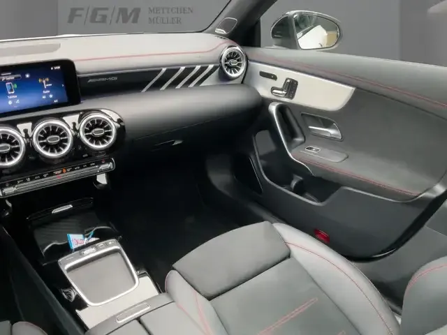 Mercedes-Benz CLA 45 AMG