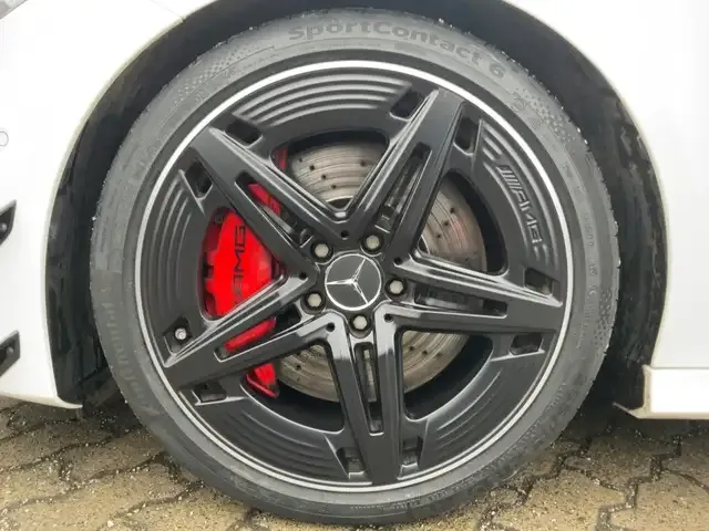 Mercedes-Benz CLA 45 AMG