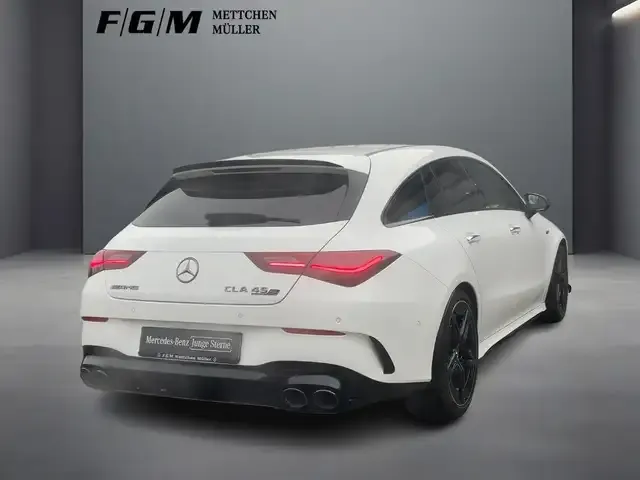 Mercedes-Benz CLA 45 AMG