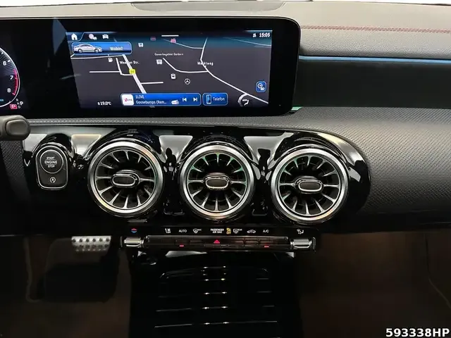 Mercedes-Benz CLA 35 AMG