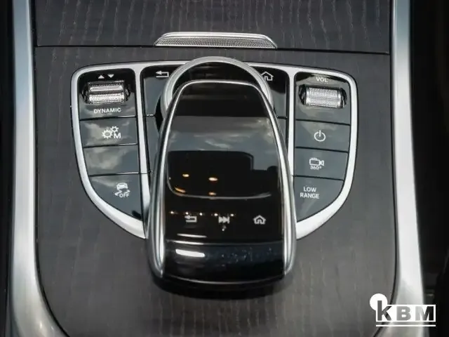 Mercedes-Benz G 400