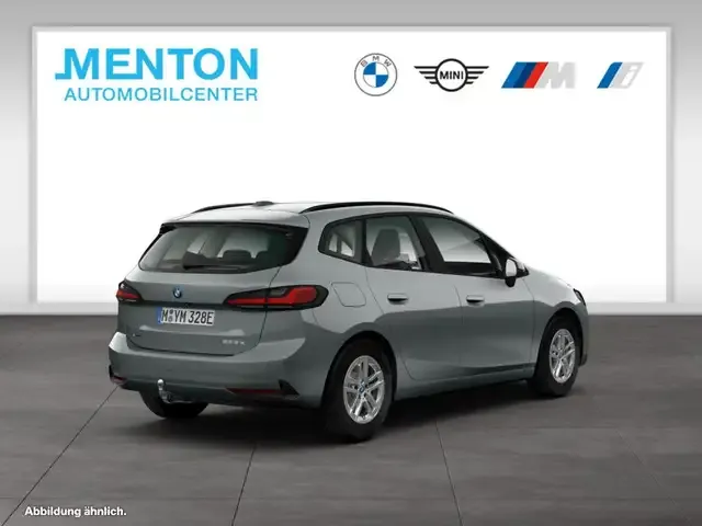 BMW 225