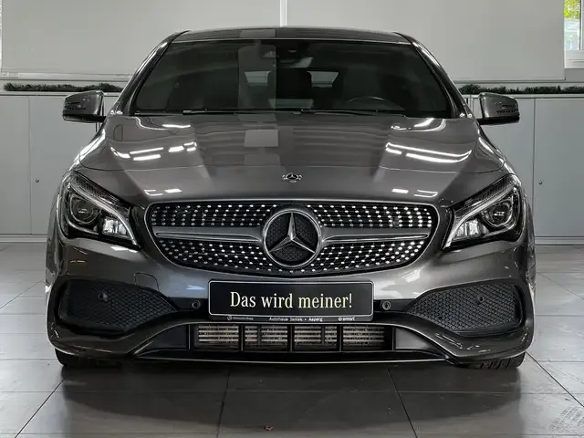 Mercedes-Benz CLA 200