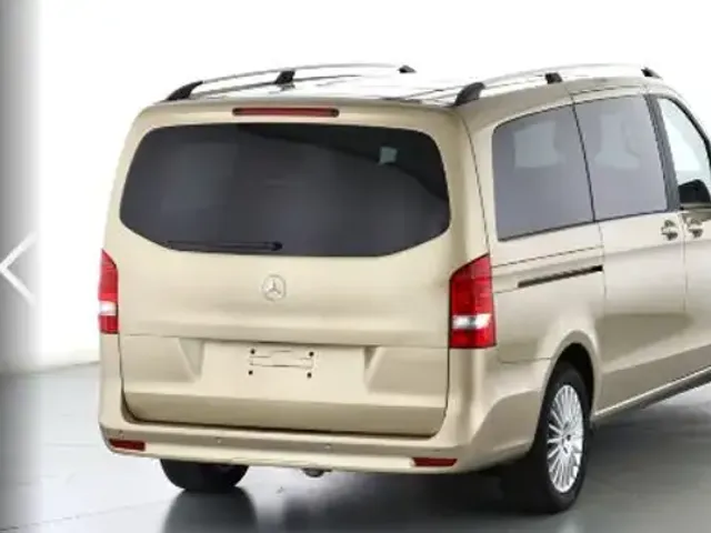 Mercedes-Benz V 220