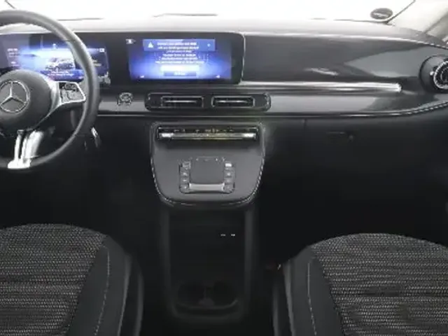 Mercedes-Benz V 220