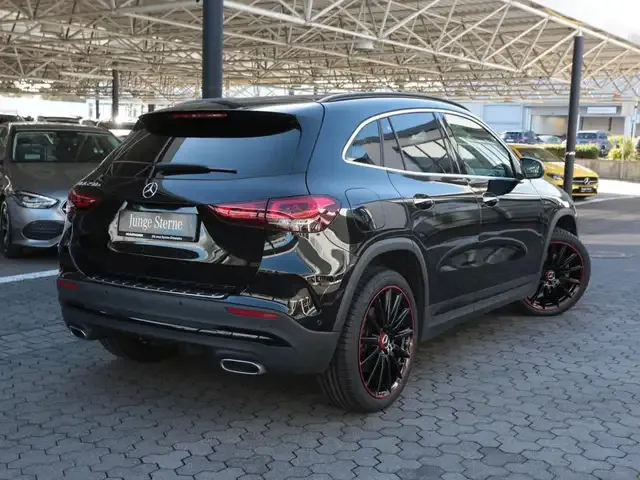Mercedes-Benz GLA 250