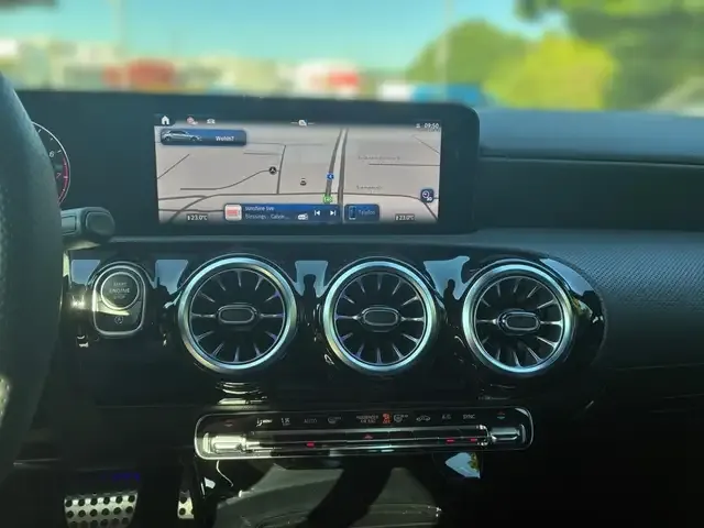 Mercedes-Benz A 200