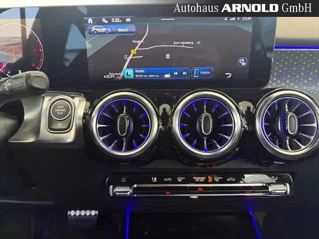 Mercedes-Benz GLB 200