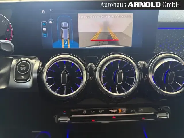 Mercedes-Benz GLB 200