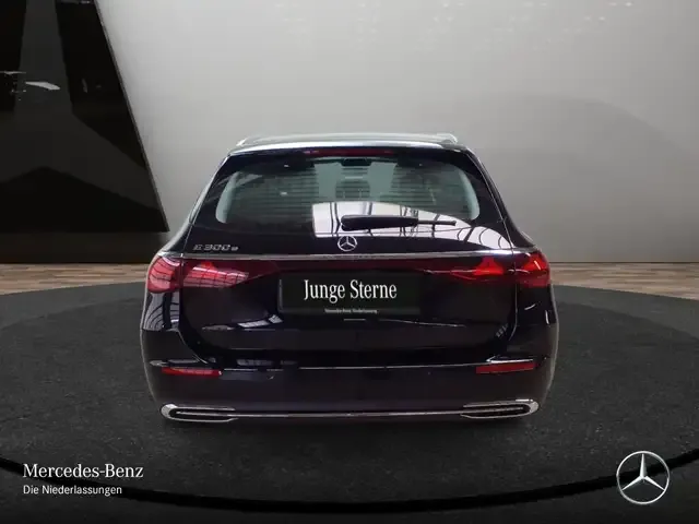 Mercedes-Benz E 300