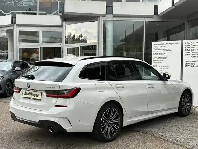 BMW 320