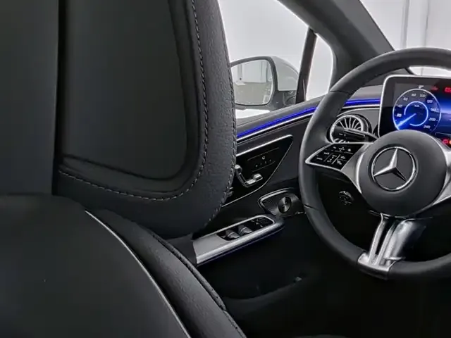 Mercedes-Benz EQE 300