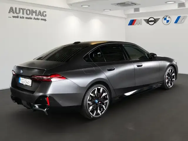 BMW 550