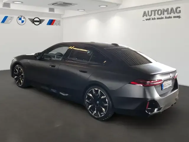 BMW 550