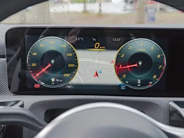 Mercedes-Benz CLA 180