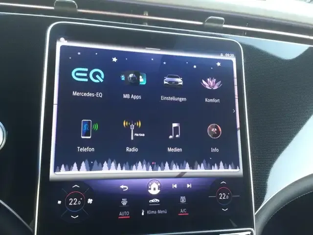 Mercedes-Benz EQE 300