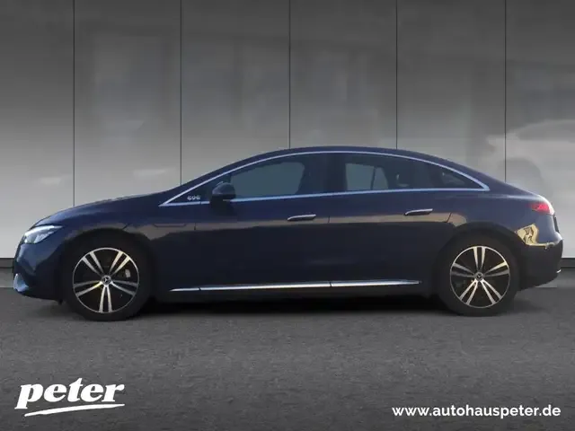 Mercedes-Benz EQE 300