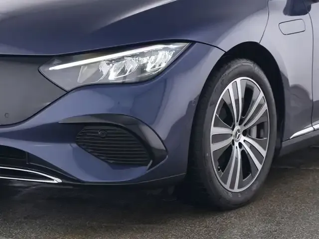 Mercedes-Benz EQE 300