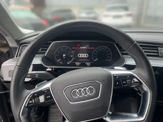 Audi e-tron