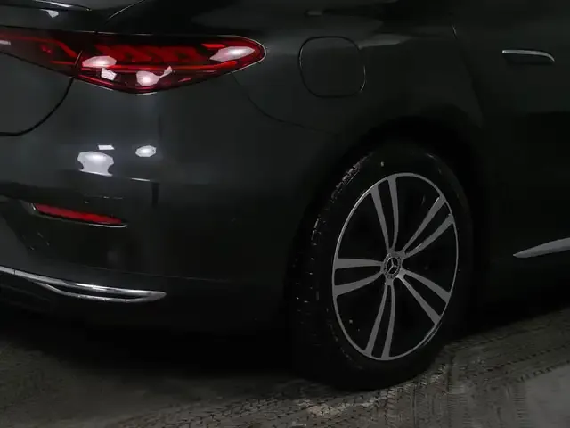 Mercedes-Benz EQE 300