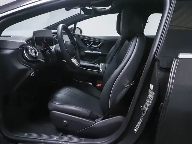 Mercedes-Benz EQE 300