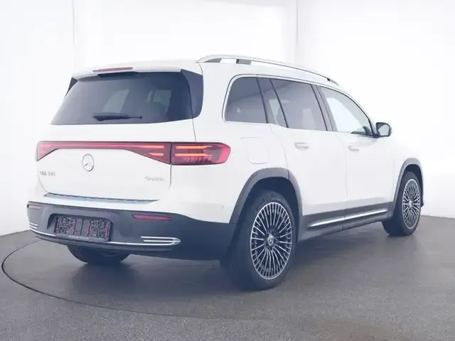 Mercedes-Benz EQB 300