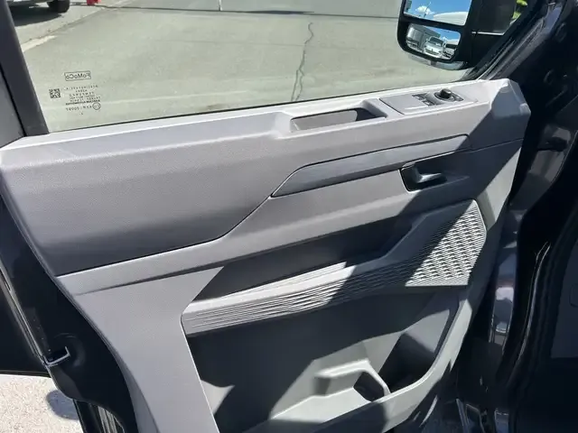 Volkswagen T7 Caravelle