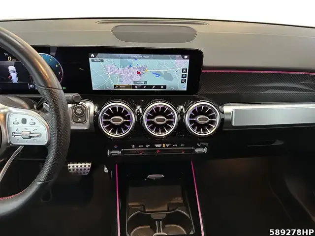Mercedes-Benz GLB 200