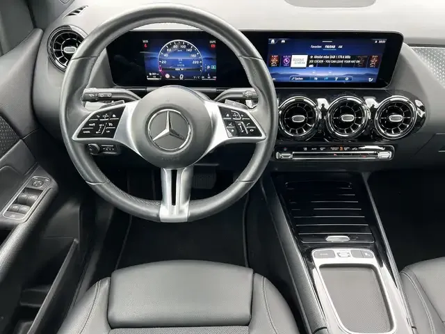 Mercedes-Benz B 180
