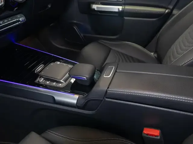 Mercedes-Benz GLB 200