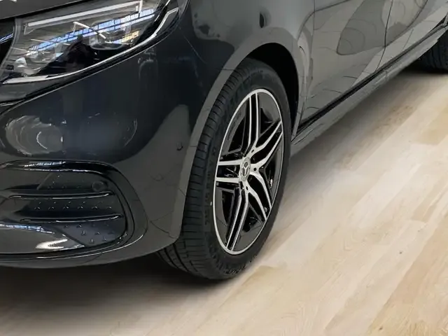 Mercedes-Benz V 250