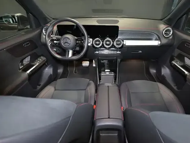 Mercedes-Benz EQB 300