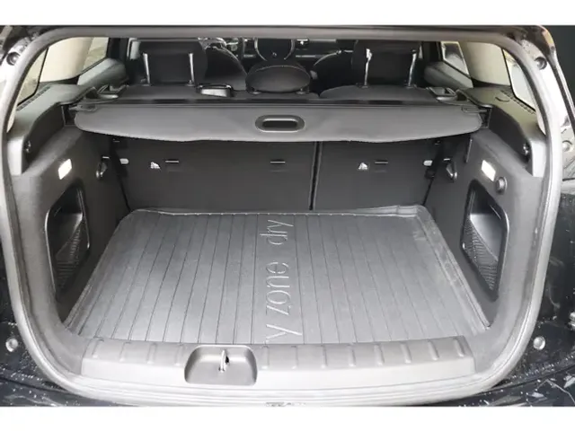 MINI Cooper Clubman