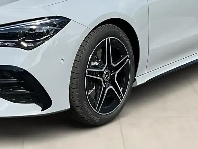 Mercedes-Benz CLA 220