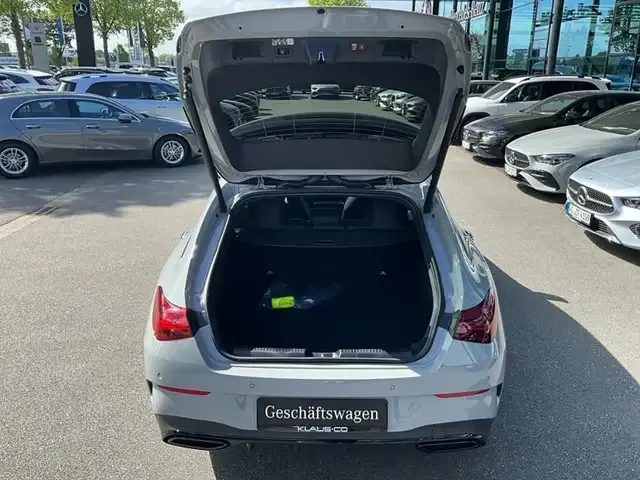 Mercedes-Benz CLA 220