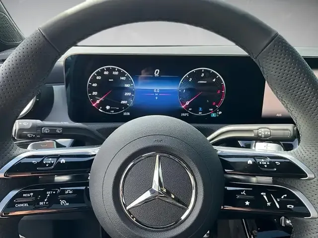 Mercedes-Benz CLA 220