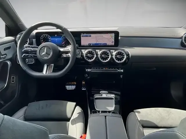 Mercedes-Benz CLA 220